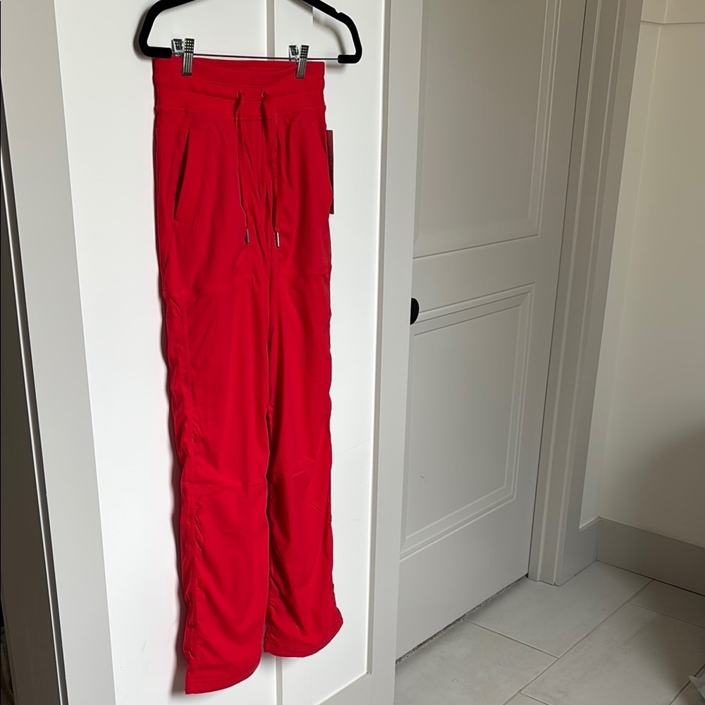 Lululemon Dance Studio MR Lined Pant